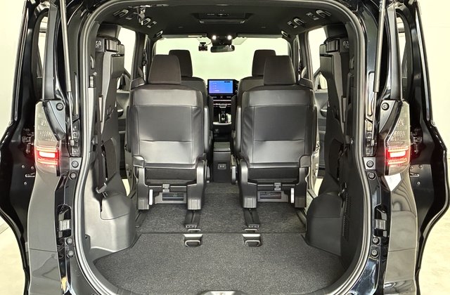 トヨタヴォクシーハイブリッド S-G