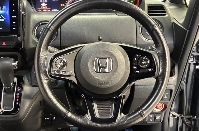 ホンダN-BOXカスタムL スロープ