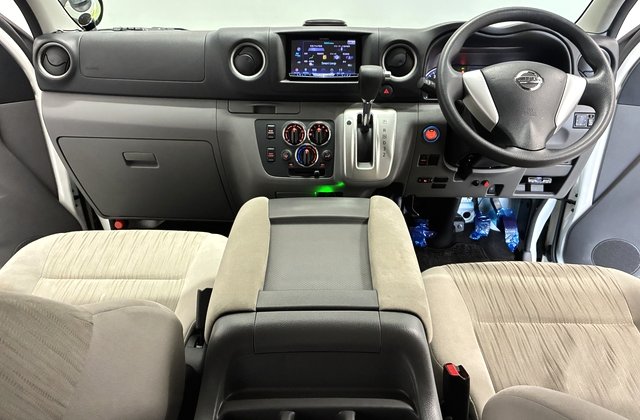 ニッサンNV350キャラバンワゴン GX