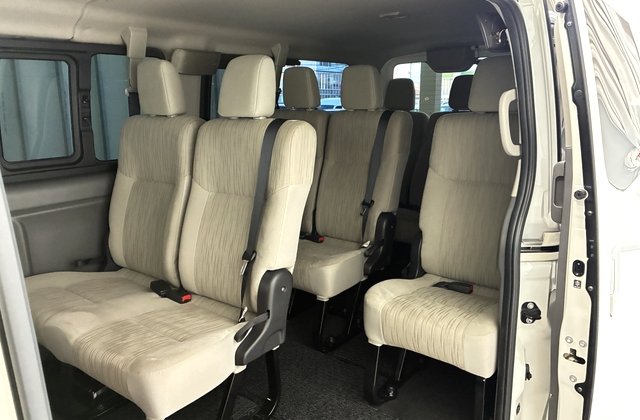 ニッサンNV350キャラバンワゴン GX