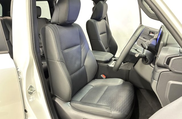 トヨタランドクルーザー250 VX