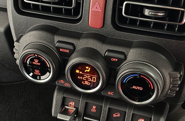 スズキジムニーXC