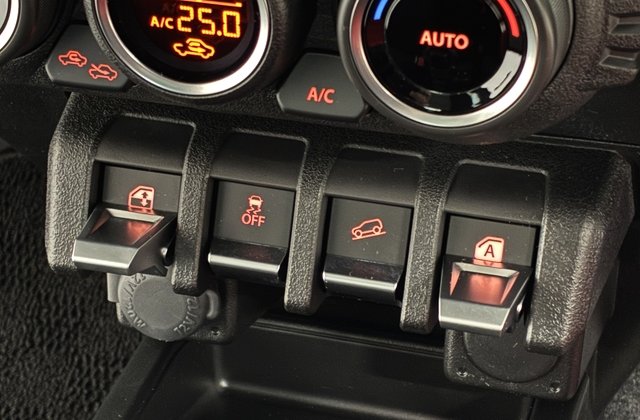 スズキジムニーXC