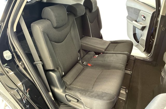 トヨタプリウスαS