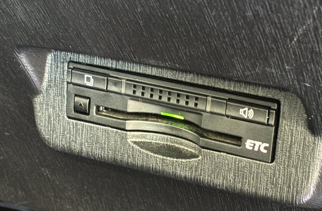 トヨタプリウスαS