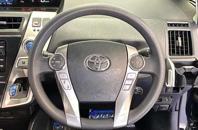 トヨタプリウスαS