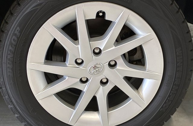 トヨタプリウスαS