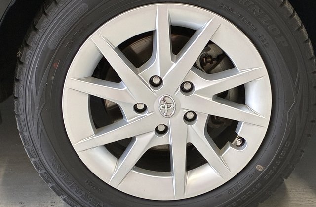 トヨタプリウスαS