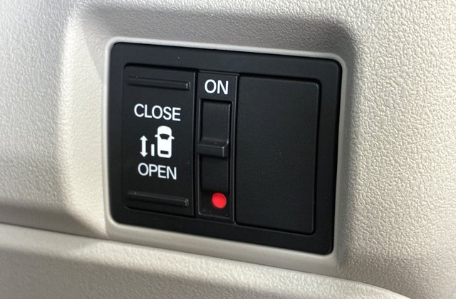 ホンダN-BOXベースグレード