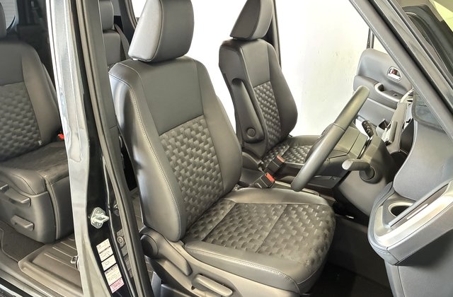 トヨタヴォクシーハイブリッド S-Z