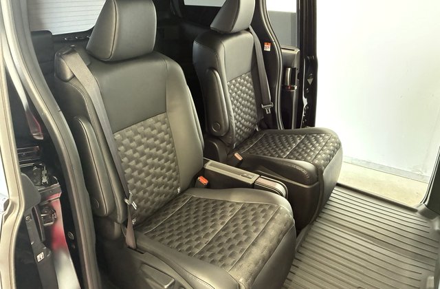 トヨタヴォクシーハイブリッド S-Z