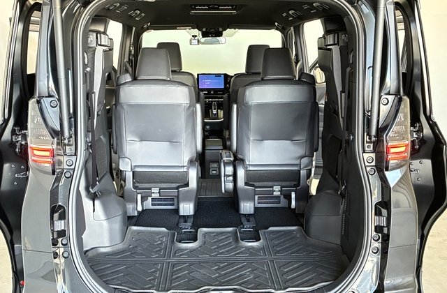 トヨタヴォクシーハイブリッド S-Z