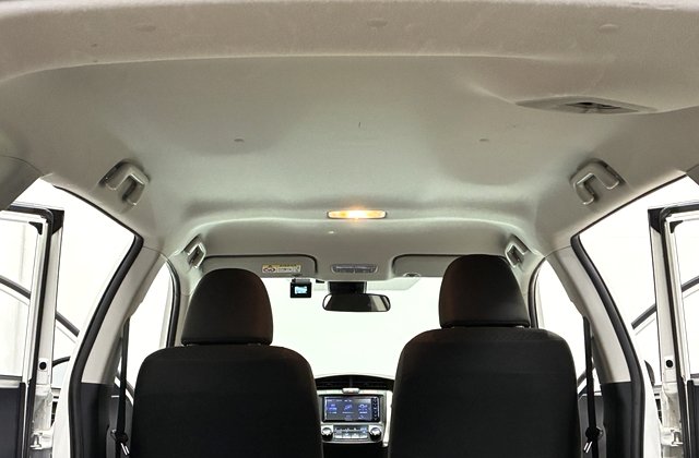 トヨタカローラフィールダーハイブリッドEX