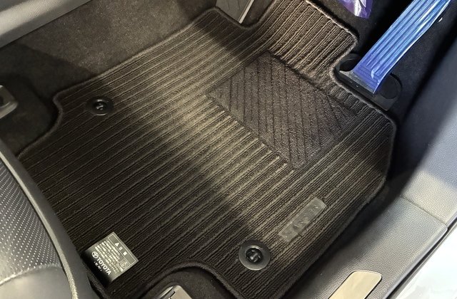 トヨタハリアーZ レザーパッケージ