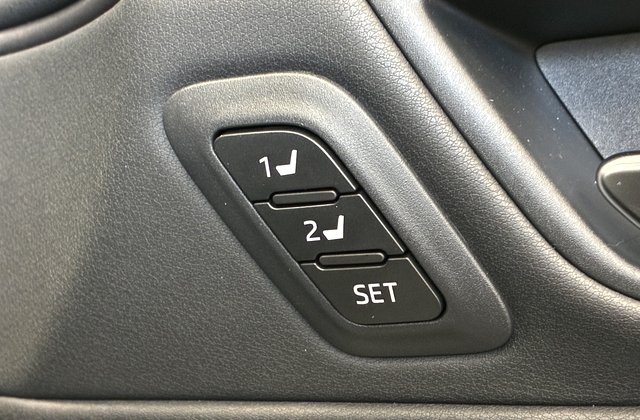 トヨタハリアーZ レザーパッケージ