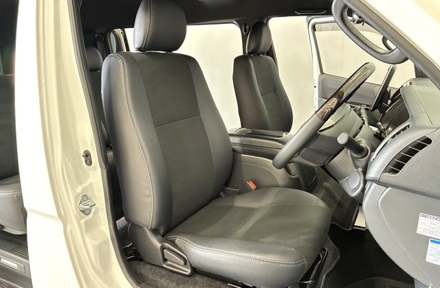 トヨタハイエースバン ワイド スーパーGL ダークプライムII