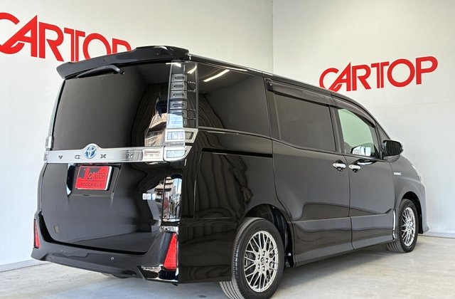 トヨタヴォクシーハイブリッドZS 煌II