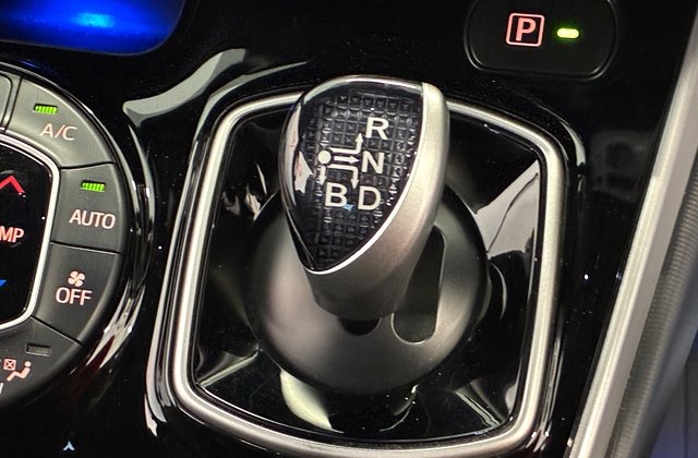 トヨタヴォクシーハイブリッドZS 煌II