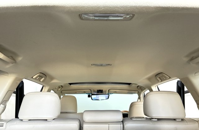 トヨタランドクルーザープラドTX Lパッケージ マッドブラックエディション