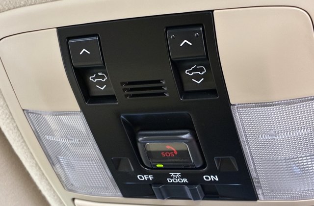 トヨタランドクルーザープラドTX Lパッケージ マッドブラックエディション