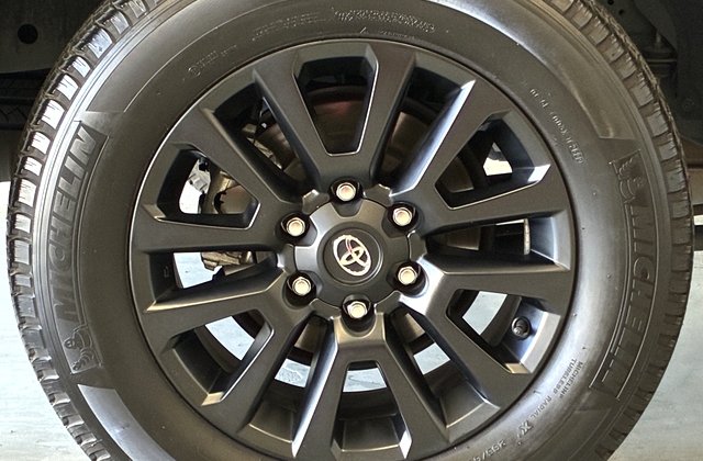 トヨタランドクルーザープラドTX Lパッケージ マッドブラックエディション