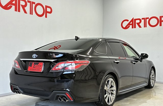 トヨタクラウンハイブリッドRS