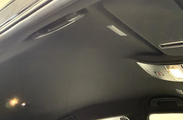 トヨタクラウンハイブリッドRS