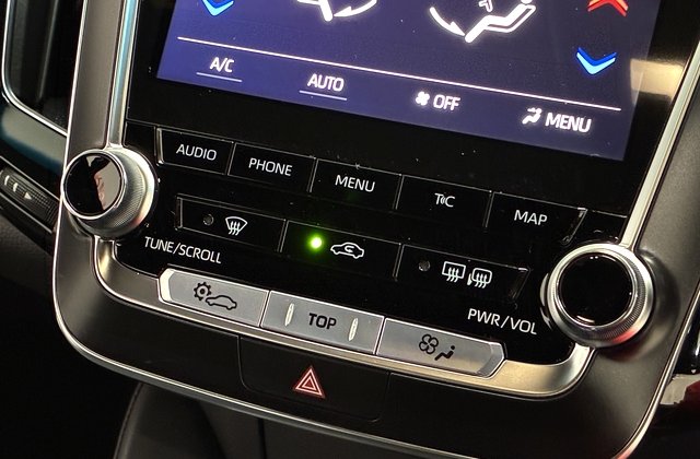 トヨタクラウンハイブリッドRS