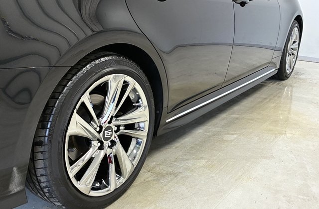 トヨタクラウンハイブリッドRS