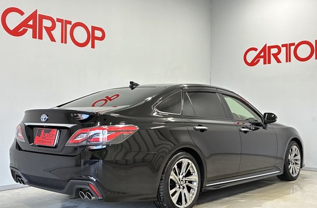 トヨタクラウンハイブリッドRS