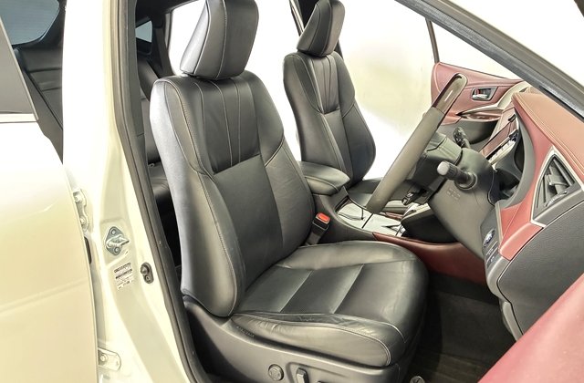 トヨタハリアープレミアムアドバンストパッケージ