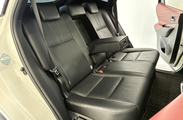 トヨタハリアープレミアムアドバンストパッケージ