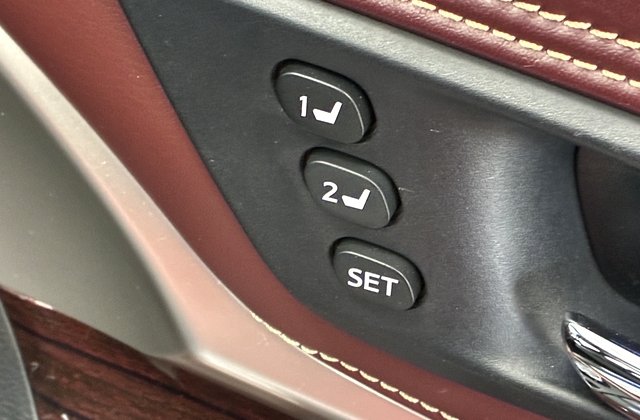 トヨタハリアープレミアムアドバンストパッケージ