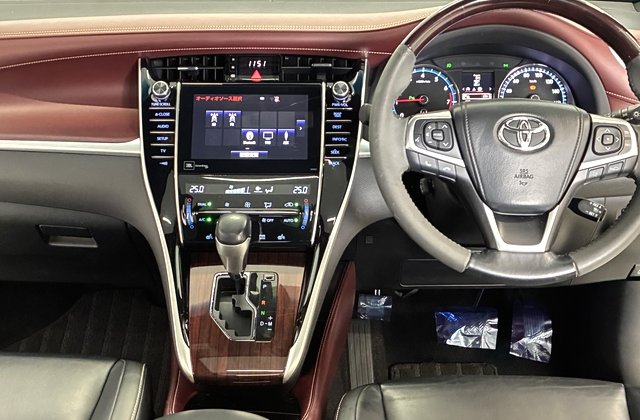 トヨタハリアープレミアムアドバンストパッケージ