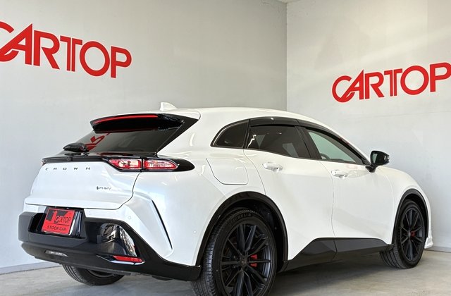 トヨタクラウンスポーツプラグインハイブリッド RS