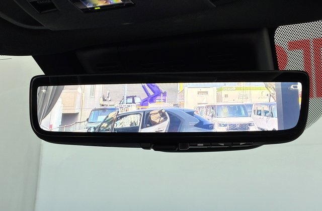 トヨタクラウンスポーツプラグインハイブリッド RS