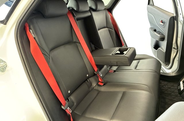 トヨタクラウンスポーツプラグインハイブリッド RS