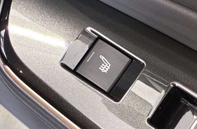 トヨタクラウンスポーツプラグインハイブリッド RS