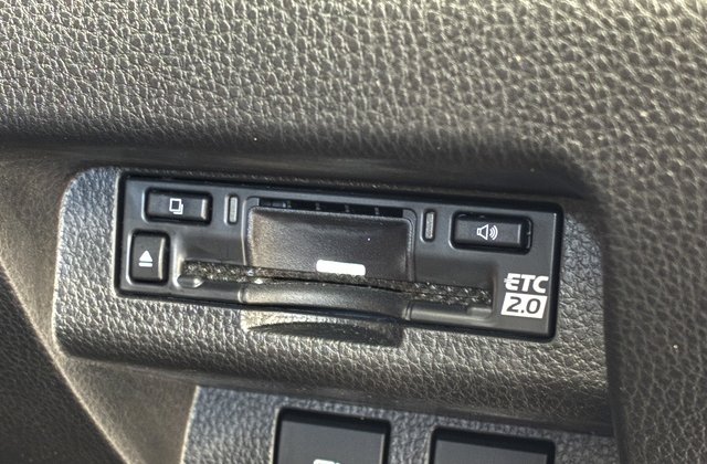 トヨタクラウンスポーツプラグインハイブリッド RS