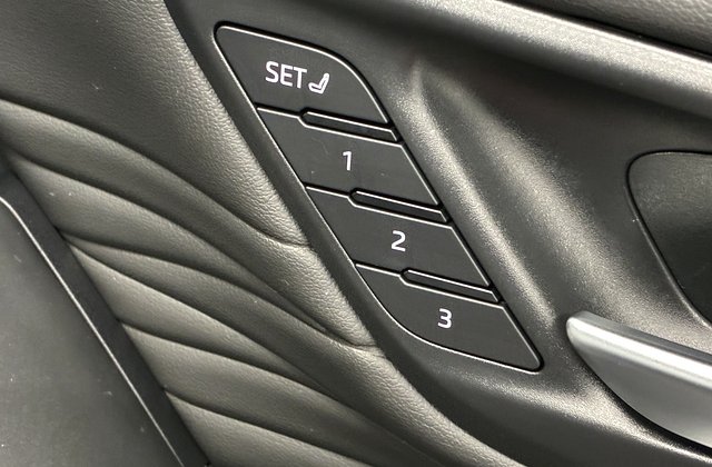 トヨタアルファードハイブリッドZ