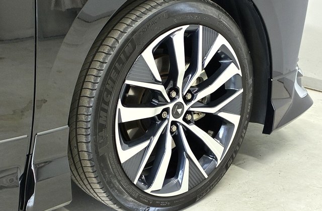 トヨタアルファードハイブリッドZ