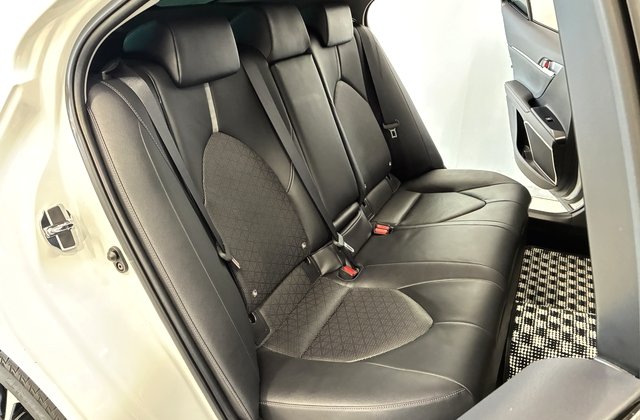 トヨタカムリWS レザーパッケージ