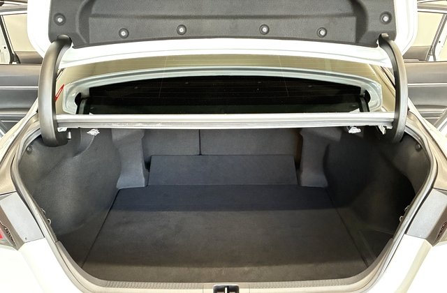 トヨタカムリWS レザーパッケージ