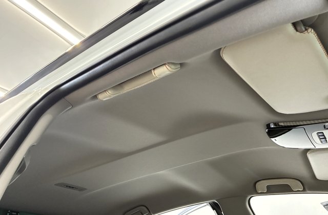 トヨタカムリWS レザーパッケージ