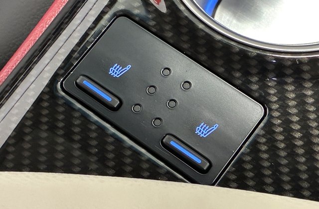 トヨタカムリWS レザーパッケージ