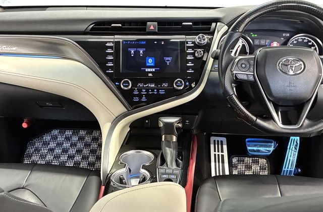 トヨタカムリWS レザーパッケージ