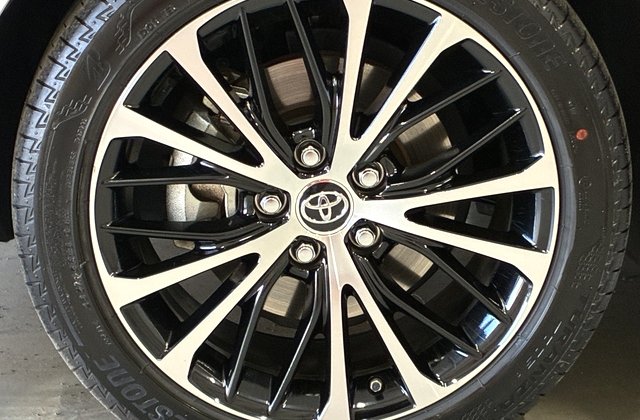 トヨタカムリWS レザーパッケージ