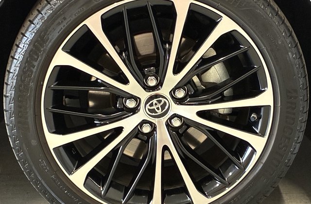 トヨタカムリWS レザーパッケージ