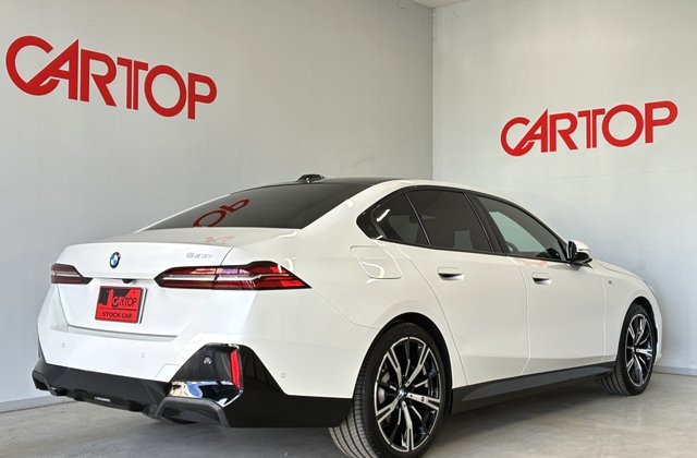 BMW5シリーズ523i  ザ ファースト エディション