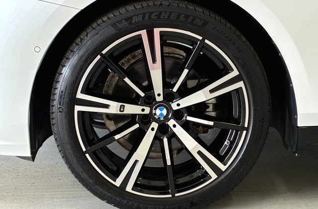 BMW5シリーズ523i  ザ ファースト エディション